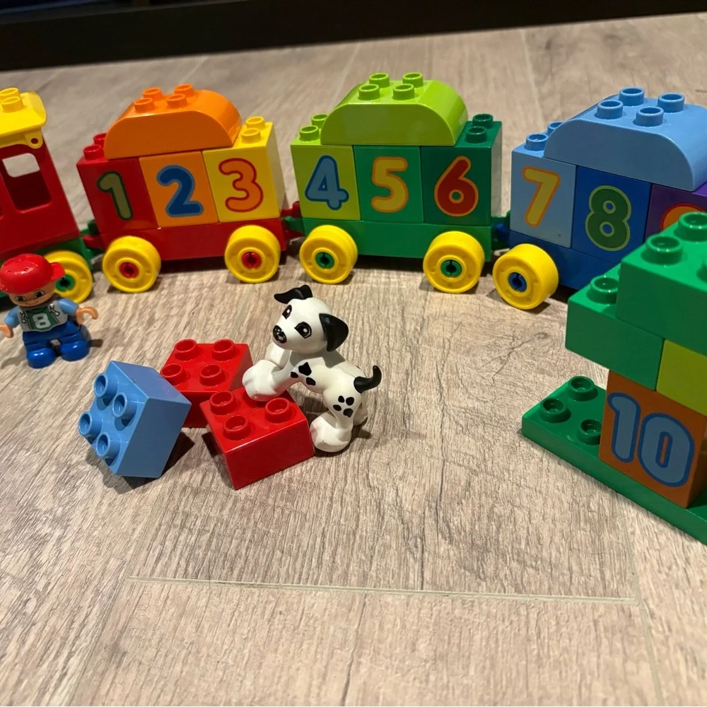 LEGO DUPLO NUMBER TRAIN Learn to Count Set 10558 Number Blocks Dog Included - Picture 10 of 10